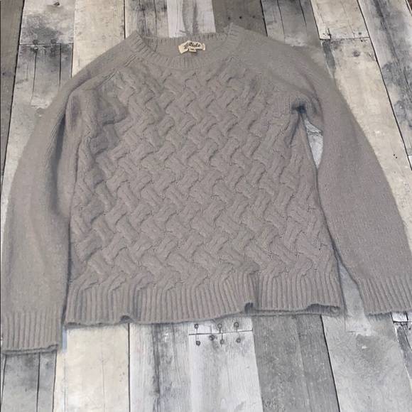 Listicle Sweaters - Oh so soft sweater